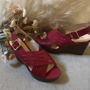 NINE WEST Women's Evelyn Wedge Sandal🌸🌸🌸